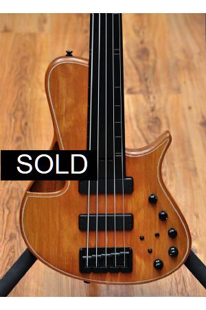 Meridian Mojo II 5 String Fretless Cedar Top Meridian Mojo II 5 String Fretless Cedar Top